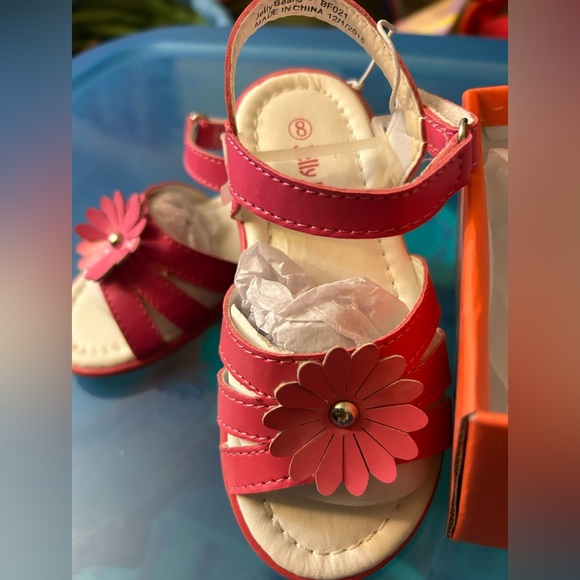 Jelly Beans Fuschia Real Style Sandal with Flower Embellishment Toddler Size 8 - Picture 4 of 5